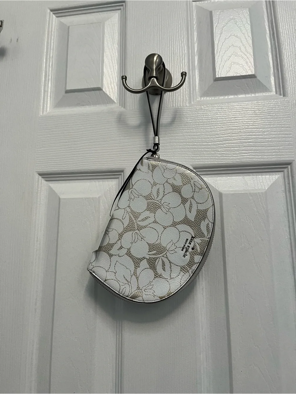 Kate Spade Larchmont Avenue Breezy Floral Half Moon Large Wristlet silver New